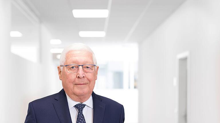 Udo Wirthwein ist tot. Vor wenigen Tagen entstand diese Aufnahme für die Firmenchronik, die anlässlich des 75-jährigen Jubiläums seines Unternehmens im Moment erstellt wird. Das Foto zeigt, dass Udo Wirthwein bis zuletzt ein Vollblutunternehmer war.