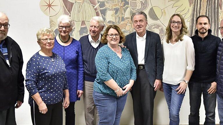 Der neue (und alte) Vorstand des VBW Königsberg (von links): Beirat Ulrich Mücke, Beirätin Rolly Loske, Beirätin Veronika Seidel, Schatzmeister Hans Kramer, Geschäftsführerin Simone Lörzer, Vorsitzender Kurt Sieber, Stellvertretende Vorsitzende Claudia Pasler, Beirat Christoph Pasler und Beirat Walter Schneider.