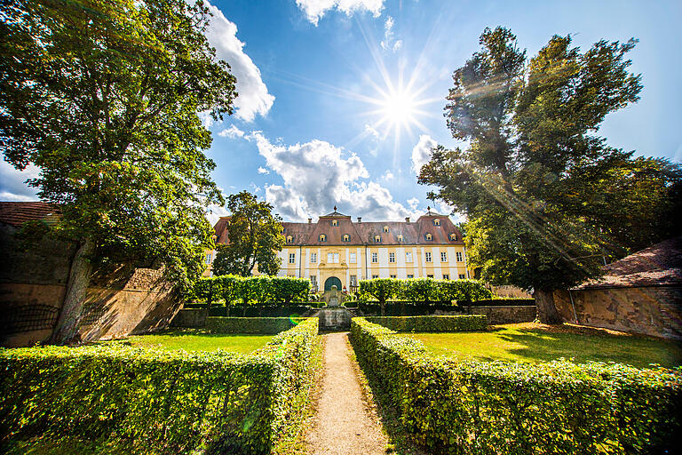 Schloss Oberschwappach, ein barockes Kleinod im Steigerwald, soll alsbald wieder Einkehrmöglichkeiten bieten - im Rahmen eines sonntäglichen Cafés. (Archivbild)