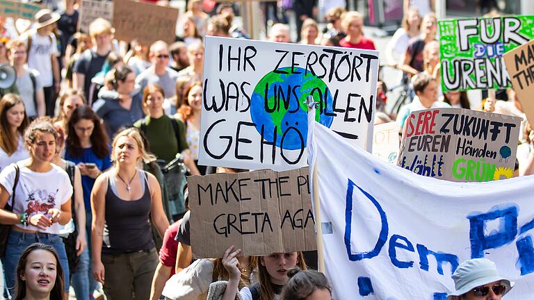 Das Klima bewegt: 2000 Teilnehmer der Fridays-for-Future-Bewegung demonstrierten in Würzburg am 24. Mai 2019 vor der Europawahl für mehr Klimaschutz.