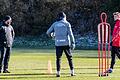 Einzeltraining für den suspendierten Angreifer: Marvin Pourié (rechts) mit Kickers-Assistenztrainer Philipp Eckart (links) und Torwartcoach Marco Langner.