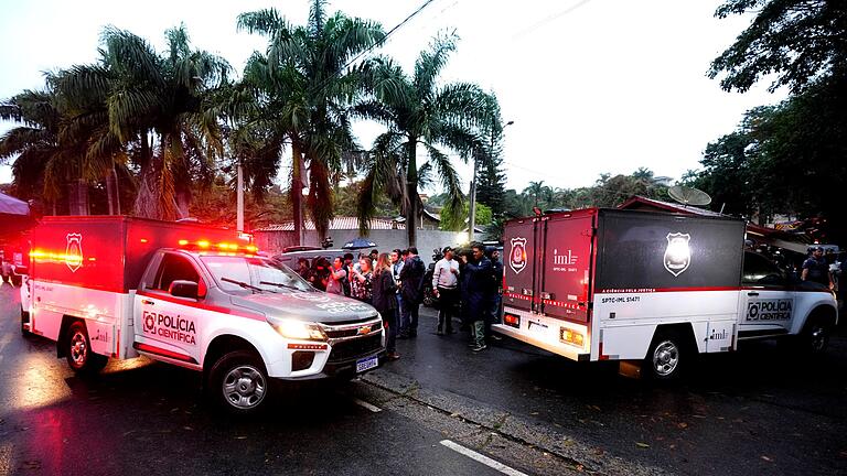 Bergungsarbeiten nach Flugzeugabsturz in Brasilien mit 62 Toten       -  Leichen werden geborgen und identifiziert.