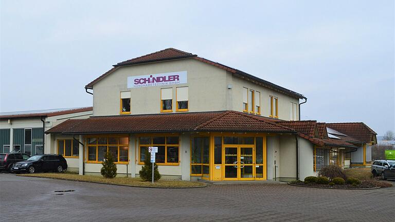 Es gibt durchaus Hoffnungszeichen für die insolvente Schindler Handhabetechnik GmbH in Bad Königshofen. Am 1. April wurde das Insolvenzverfahren eröffnet. Es gibt aber mehrere Interessenten für eine Übernahme. Es gibt durchaus Hoffnungszeichen für die insolvente Schindler Handhabetechnik GmbH in Bad Königshofen. Am 1. April wurde das Insolvenzverfahren eröffnet. Es gibt aber mehrere Interessenten für eine Übernahme.