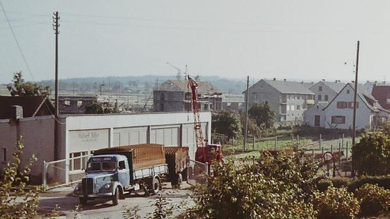Die Firma Käfer 1961 in der Rückertstraße in Gochsheim. Die Firma Käfer 1961 in der Rückertstraße in Gochsheim.