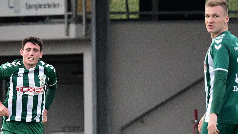 Drei Torschützen auf einem Bild: Florian Dietz (von links) brachte die Grabfeld-Gallier nach dem Ausgleich von Bastian Lunz wieder in Führung. Tobias Fleischer setzte den Schlusspunkt zum 3:1.