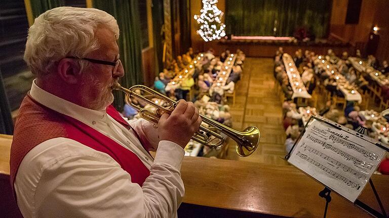 Die Sozialweihnacht in der Stadthalle in Schweinfurt an Heiligabend fand zuletzt 2019 statt. Dieses Jahr gibt es nun doch wieder eine. Die Sozialweihnacht in der Stadthalle in Schweinfurt an Heiligabend fand zuletzt 2019 statt. Dieses Jahr gibt es nun doch wieder eine.