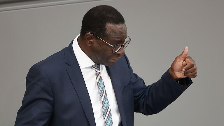 Diaby im Bundestag - Diaby gehört dem Bundestag seit 2013 an Diaby im Bundestag - Diaby gehört dem Bundestag seit 2013 an