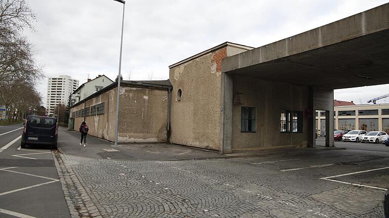 Die Begrünung des großen Hofes der Alten Post in der Stresemannstraße wäre aus Sicht des Bund Naturschutz ein Paradebeispiel für die Umsetzung einer urbanen Landesgartenschau.