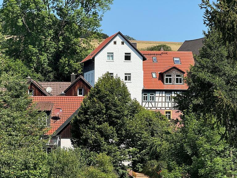 An der Holzmühle zwischen Uettingen und Holzkirchen gibt es einen schönen Biergarten.