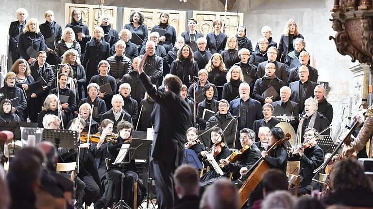 Unter der Leitung von Dekanatskantor Matthias Göttemann kommt die Messe in G-Dur von Franz Schubert zur Aufführung.