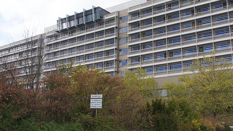 Rettet eine Fusion von Geomed-Klinik und Leopoldina (im Bild) den Krankenhausstandort Gerolzhofen?issen, denn er gehöre dem Verwaltungsrat an, sagt der Landrat.