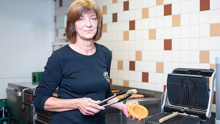 Silvana Fischer betreibt das Bistro Schwarzes Moor in Fladungen. Silvana Fischer betreibt das Bistro Schwarzes Moor in Fladungen.