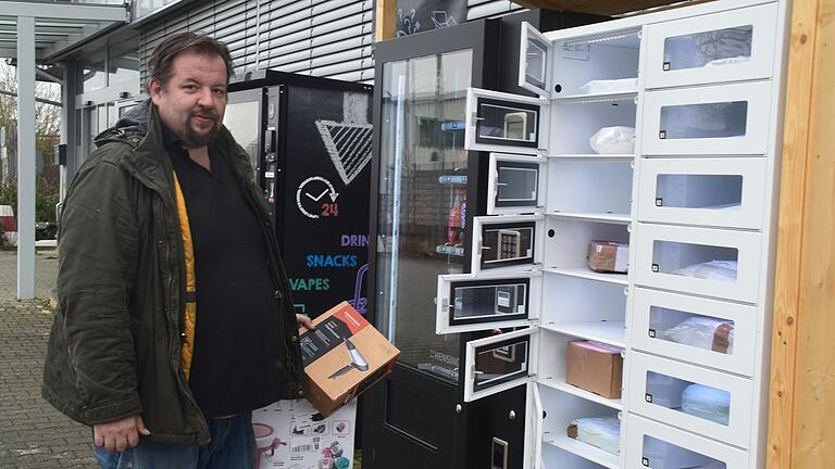 Den Inhalt der Pakete im Mystery-Automat kennt auch Thomas Preininger nicht. Den Inhalt der Pakete im Mystery-Automat kennt auch Thomas Preininger nicht.