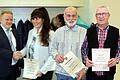 Dauergast bei den Sportlerehrungen ist die Schützin Maria Schlembach (zweite von links), die wieder einmal Landesmeisterin wurde. Bayerischer Vizemeister im Tennis (Herren 75) wurde Roland Schlotter (zweiter von rechts). Den Sportehrenbrief bekam ...       -  Dauergast bei den Sportlerehrungen ist die Schützin Maria Schlembach (zweite von links), die wieder einmal Landesmeisterin wurde. Bayerischer Vizemeister im Tennis (Herren 75) wurde Roland Schlotter (zweiter von rechts). Den Sportehrenbrief bekam Bruno Pfister (rechts)von der Tischtennisabteilung des TV Poppenlauer. Bürgermeister Matthias Klement (links) gratuliert.