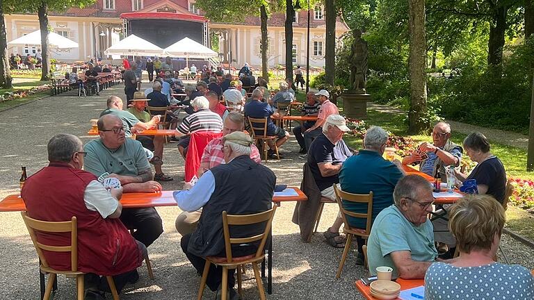 Zum Schafkopf-Turnier im Jubiläumsjahr von Bad Bocklet haben sich inzwischen 120 Personen angemeldet. Zum Schafkopf-Turnier im Jubiläumsjahr von Bad Bocklet haben sich inzwischen 120 Personen angemeldet.
