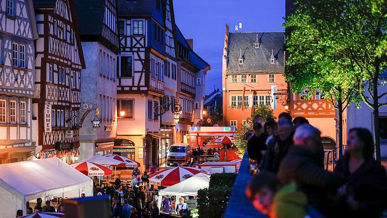 Eine volle Altstadt (wie hier beim Ochsenfest 2019) verspricht die erste Auflage des Ochsenfurter Traditionsfestes seit Corona am Samstag, 10. September.