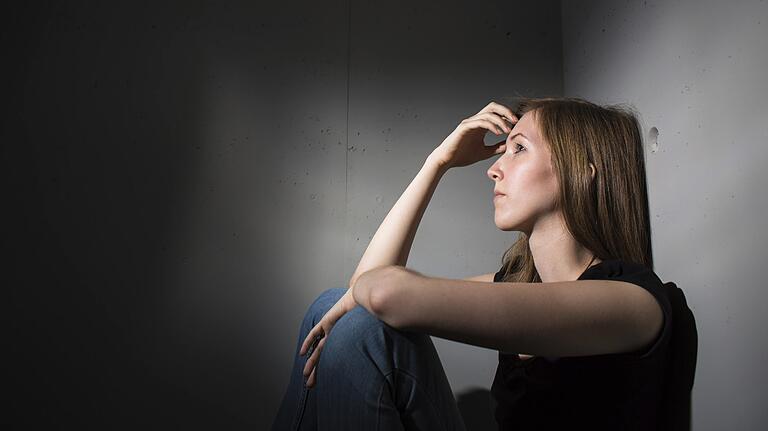 Depressionen und Konzentrationsschwäche können nach durch Cannabis hervorgerufenen Psychosen bleiben - manchmal ein Leben lang. Depressionen und Konzentrationsschwäche können nach durch Cannabis hervorgerufenen Psychosen bleiben - manchmal ein Leben lang.
