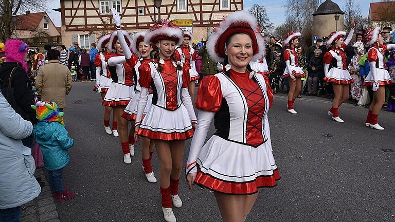 Närrisches Obertheres: Der Faschingszug des OCV.