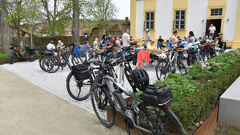 Viele Wanderer und Radfahrer nutzten das Kulturcafé im Schloss Oberschwappach während der Sommermonate für einen Einkehrschwung.