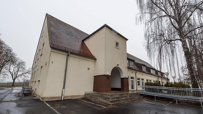 660 Menschen leben aktuell im Ankerzentrum bei Geldersheim. 'Wenn jemand länger als drei Monate dort sein muss, wird es zu einer psychischen Belastung', sagt Jochen Keßler-Rosa, Vorstand der Diakonie Schweinfurt.