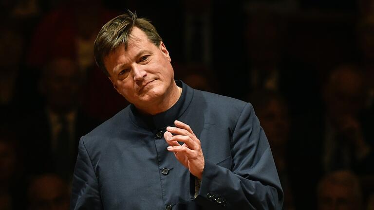 Christian Thielemann wird Bruckners fünfte Sinfonie dirigieren. Christian Thielemann wird Bruckners fünfte Sinfonie dirigieren.
