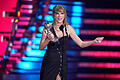 425529757.jpg       -  Taylor Swift nimmt den Preis für den Song des Jahres für 'Anti-Hero' während der MTV Video Music Awards entgegen.