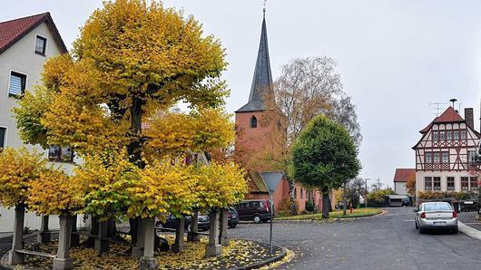 Eine der nächsten Herausforderungen der Gemeinde Gädheim wird unter anderem die Dorferneuerung in Ottendorf sein. Eine der nächsten Herausforderungen der Gemeinde Gädheim wird unter anderem die Dorferneuerung in Ottendorf sein.