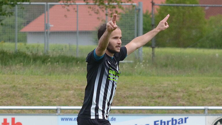 Fußball Bezirksliga, TSV Retzbach - SV Vatan Spor Aschaffenburg am Sonntag, 5. Mai 2019: William Vielwerth (Retzbach) jubelt über seinen Treffer zum 2:1