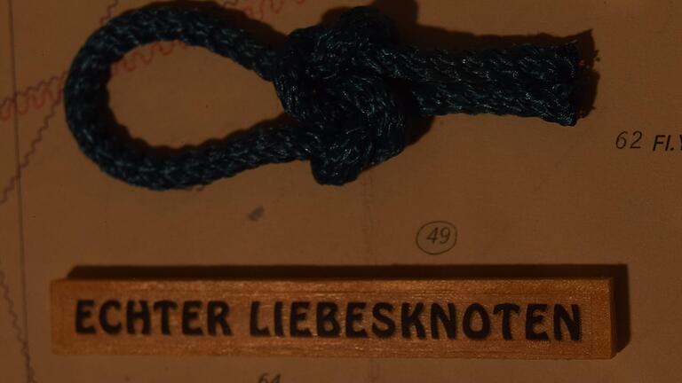 Der Echte Liebesknoten. Der Echte Liebesknoten.