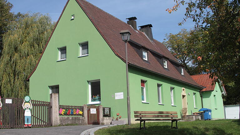 Am Kindergarten St. Andreas in Neubrunn soll das Dachgeschoss für die Mittagsbetreuung genutzt werden und umgebaut werden.