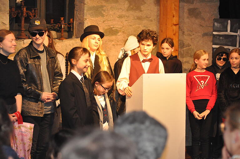 Das Theaterprojekt Kinkerlitzchen zeigte beim Wernecker Kulturfrühling mit dem Bühnenstück 'Die Rattenfänger' die Maschen und Tricks moderner Verführer. Das Theaterprojekt Kinkerlitzchen zeigte beim Wernecker Kulturfrühling mit dem Bühnenstück 'Die Rattenfänger' die Maschen und Tricks moderner Verführer.