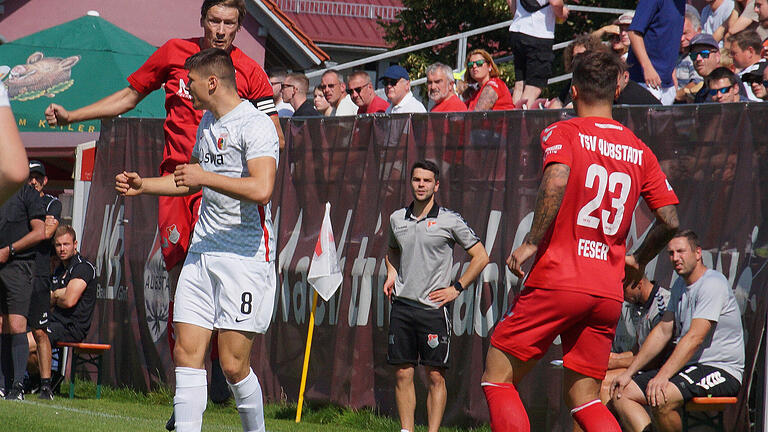 Trotz 45-minütiger Überzahl reichte es für den TSV Aubstadt gegen den FC Augsburg II nur zu einem 1:1-Unentschieden.