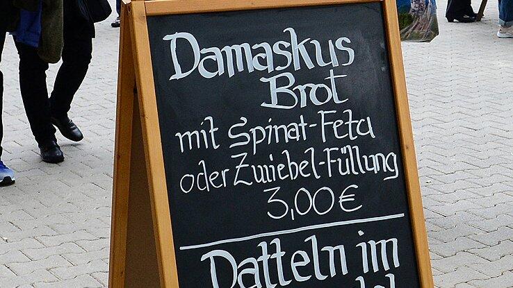 Zum Ambiente und zum liebevollen Gesamtpaket gehört auch eine biblische Verpflegung.