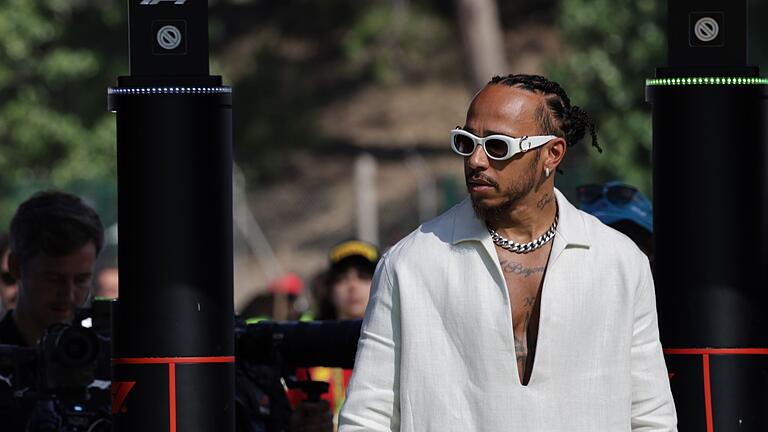 Großer Preis von Spanien       -  Lewis Hamilton wartet schon länger auf einen Sieg.