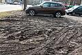 Matsch und Schlaglöcher – der Zustand des Parkplatzes in der Mainberger Straße in Schweinfurt sorgt gerade bei Regen für Kritik.