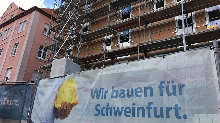 Im neu gebauten Haus in der Ludwigstraße 11 ziehen im Sommer die ersten Mieter ein.