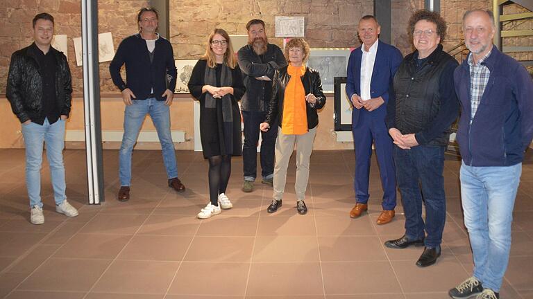 Die Jury des Marktheidenfelder Kunstpreises kam im Franck-Haus zusammen, um die 36 Finalisten der Ausstellung festzulegen.