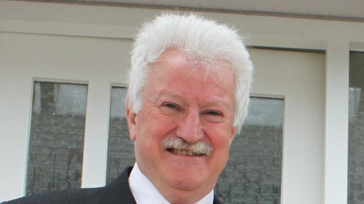Heinrich Düring, ehemaliger 3. Bürgermeister der Gemeinde Knetzgau, verstarb im Alter von 69 Jahren. Heinrich Düring, ehemaliger 3. Bürgermeister der Gemeinde Knetzgau, verstarb im Alter von 69 Jahren.