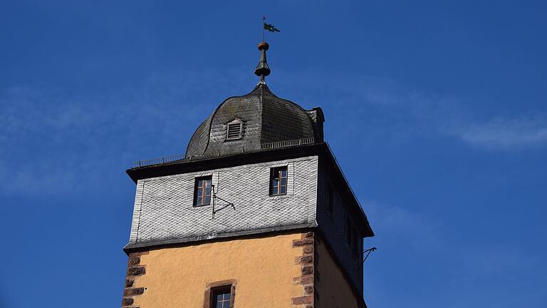 Der Bayersturm ist der einzige vollständig erhaltene Turm der einstigen Lohrer Stadtbefestigung. Er ist bis heute stadtbildprägend.