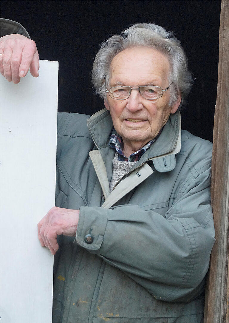 Rudolf Studtrucker im Bauern- und Steinhauermuseum im Heblingshof, Kirchheim, das er mitgestaltet hat.