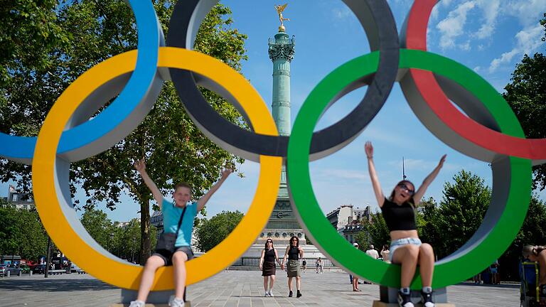 In Paris, hier die Place de la Bastille, finden heuer die Olympischen Spiele statt. Das Deutsche Sportabzeichen gilt als Olympia der kleinen Leute und gewinnt wieder an Beliebtheit.