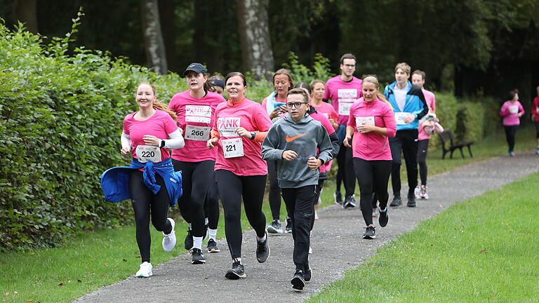 Pinklauf in Bad Brückenau wieder erfolgreich       -  Der Pinklauf führte durch lauschige Ecken in Stadt und Staatsbad Bad Brückenau.