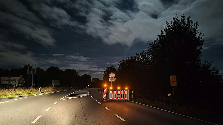 Sperren und Umleitungen werden auch in diesem Jahr mancherorts nicht zu vermeiden sein. Vergangenen Herbst war die B8 in Kitzingen an der Reihe. Sperren und Umleitungen werden auch in diesem Jahr mancherorts nicht zu vermeiden sein. Vergangenen Herbst war die B8 in Kitzingen an der Reihe.