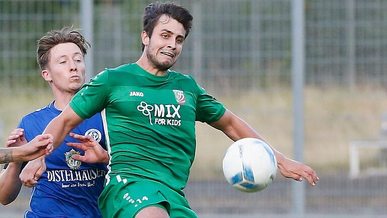 Fabio Groß (rechts, hier im Spiel beim FV Würzburg mit Niklas Scherg) erzielte das Abtswinder Anschlusstor in Eichstätt. Fabio Groß (rechts, hier im Spiel beim FV Würzburg mit Niklas Scherg) erzielte das Abtswinder Anschlusstor in Eichstätt.