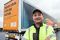 Der Giga-Liner des Transportunternehmens Papst Transport aus Gochsheim. Sergej Schreiner ist einer der wenigen Fahrer für diese speziellen Lastwagen.