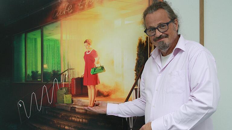 Räume spielen große Rollen: Horst Kistner vor 'Gregory's gone', einer kleinen Hommage an den Kollegen Gregory Crewdson.