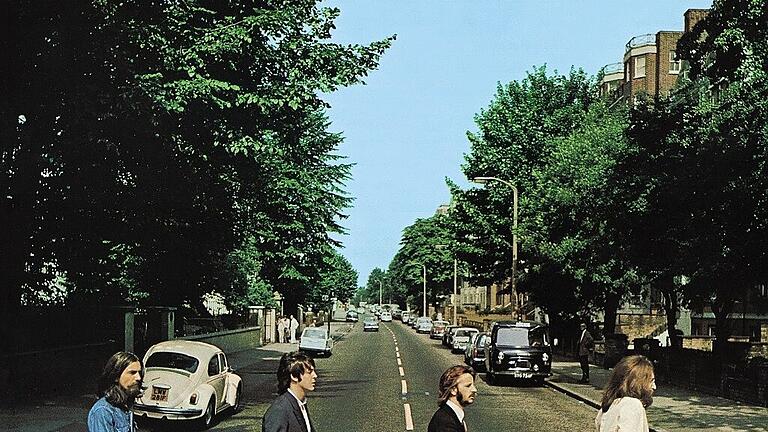 214866307.jpg       -  Das Cover des legendären „Abbey Road“-Album der Beatles mit Paul als Drittem von links.