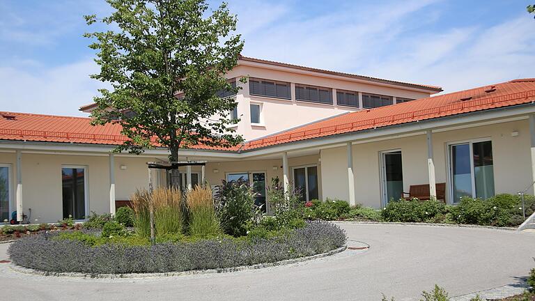 So sieht das Hospiz der Johanniter in Pentling (Lkr. Regensburg) aus. Der Neubau in Schweinfurt könnte eine ähnliche Dimension erhalten. So sieht das Hospiz der Johanniter in Pentling (Lkr. Regensburg) aus. Der Neubau in Schweinfurt könnte eine ähnliche Dimension erhalten.