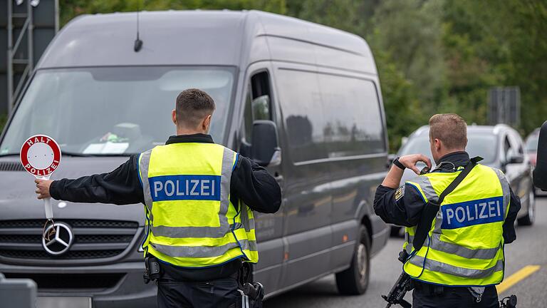 Grenzkontrollen in Deutschland - Rheinland-Pfalz       -  Mehr Grenzkontrollen seit Mitte September (Archivbild)