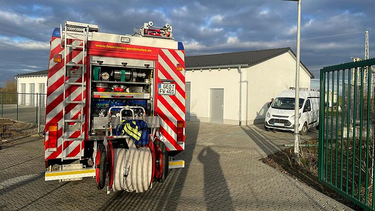 Ein technischer Defekt in einem Schalthaus (im Bild) des Umspannwerks Brünnstadt, das die ÜZ Mainfranken betreibt, sorgte am Freitagmorgen für einen großflächigen Stromausfall im südlichen Landkreis Schweinfurt und in Teilen des nördlichen Landkreises Kitzingen. Ein technischer Defekt in einem Schalthaus (im Bild) des Umspannwerks Brünnstadt, das die ÜZ Mainfranken betreibt, sorgte am Freitagmorgen für einen großflächigen Stromausfall im südlichen Landkreis Schweinfurt und in Teilen des nördlichen Landkreises Kitzingen.